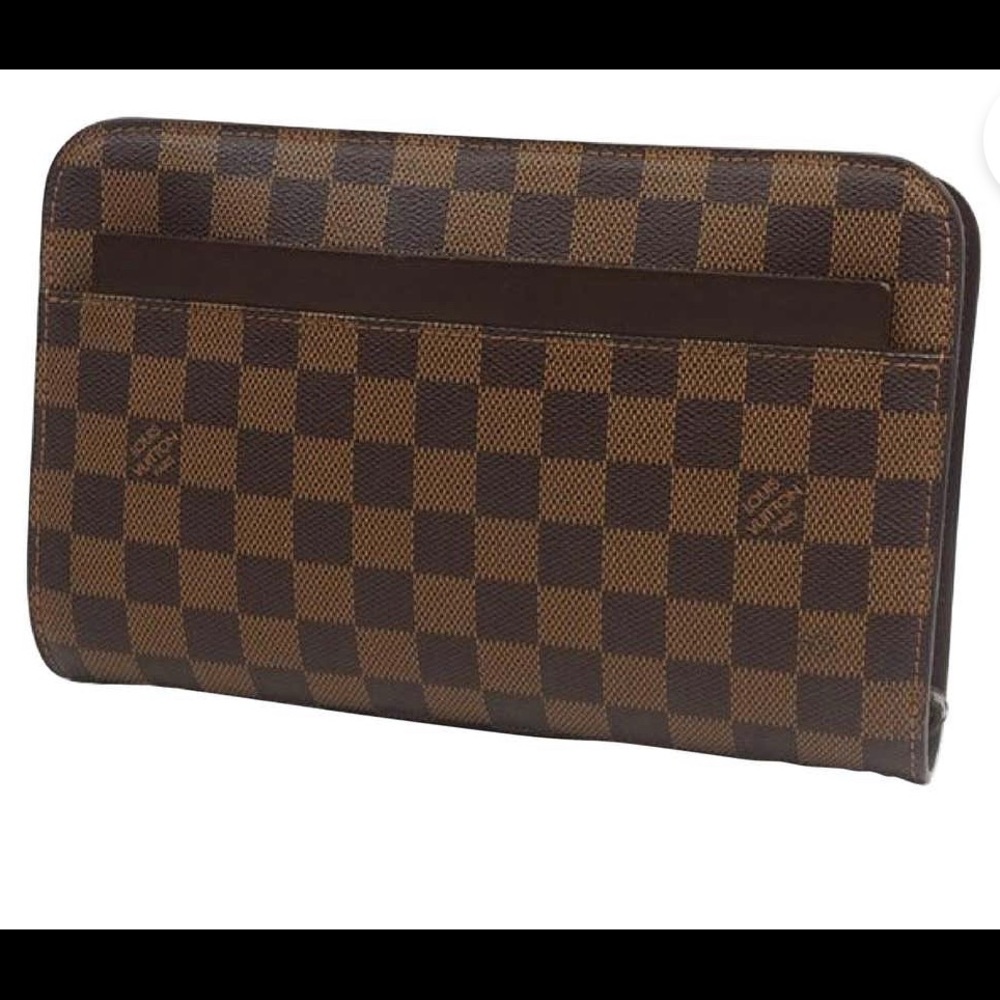 Louis Vuitton - Picture 5 of 7